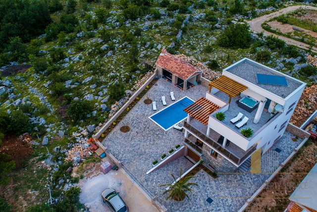 House, 168 m2, For Sale, Starigrad - Seline