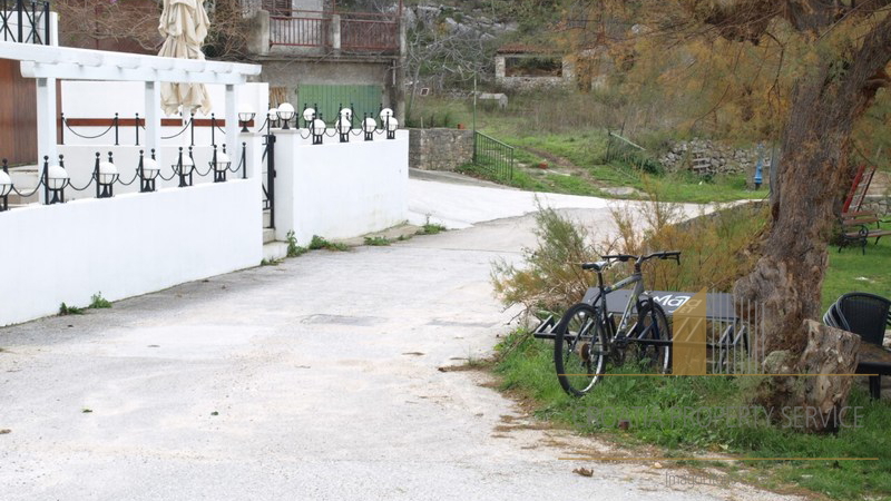 Šarmantna kuća s pogledom na more, 80 m od obale – Brač, Bobovišća!
