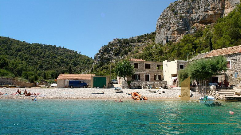 Zemljišče, 850 m2, Prodaja, Hvar