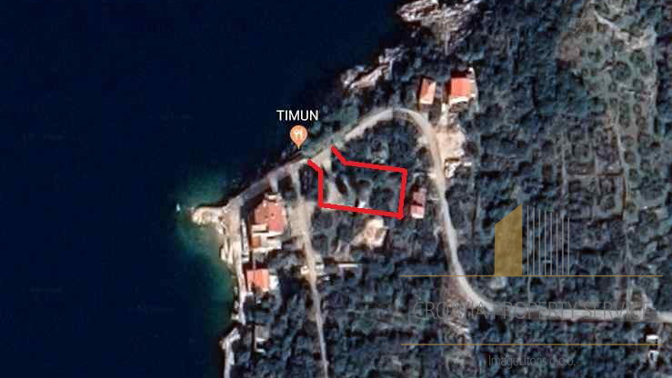 BUILDING LAND PLOT ON THE ISLAND OF HVAR, FIRST ROW BY THE SEA