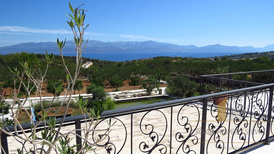 Faszinierende Villa in Sutivan auf der Insel Brac mit einem Grundstück von 11450 m2, mehr als 1 ha!