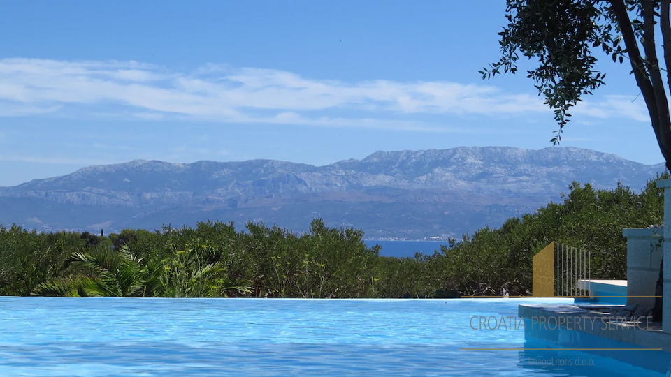 Faszinierende Villa in Sutivan auf der Insel Brac mit einem Grundstück von 11450 m2, mehr als 1 ha!