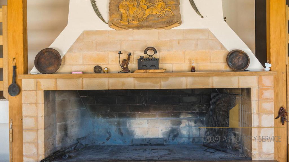 Exklusive Villa in Klis mit Panoramablick auf das Meer und Split&excl;