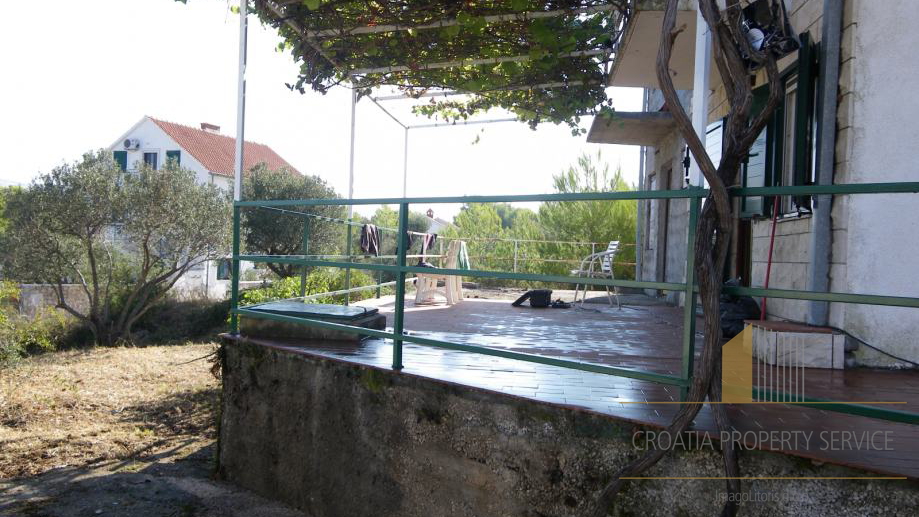 CASA IN POSIZIONE ECCEZIONALE, IN FASE DI RISTRUTTURAZIONE