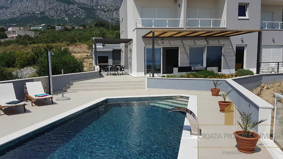 House, 240 m2, For Sale, Makarska