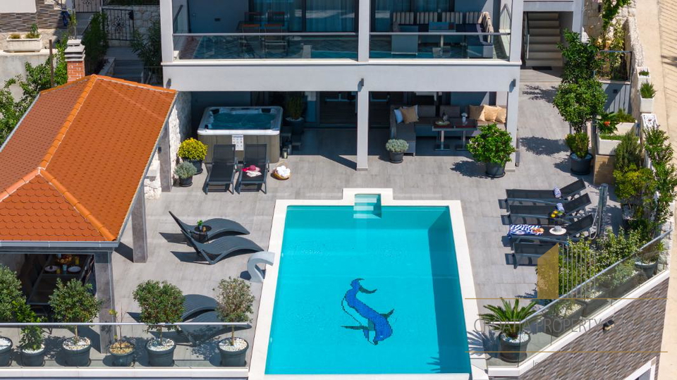 Exclusive villa with panoramic sea view and infinity pool - Omiš!