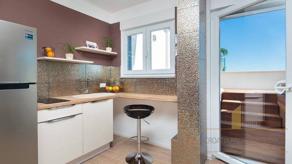 Haus, 380 m2, Verkauf, Rogoznica