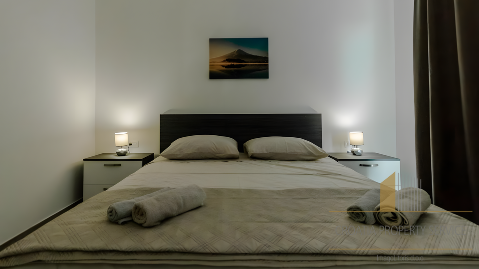 Villa di lusso con vista panoramica sul mare nei dintorni di Trogir &ndash; Vini&scaron;&cacute;e