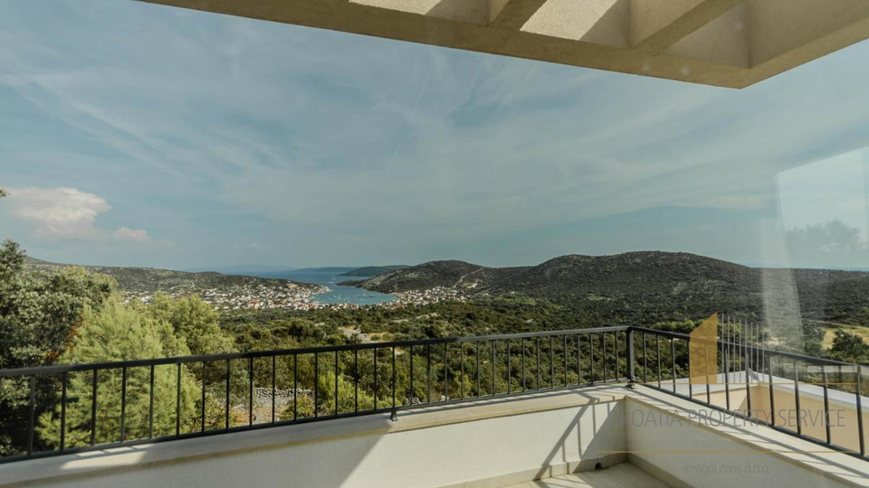 Luxury villa with panoramic sea view near Trogir!