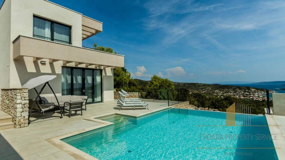 Luxury villa with panoramic sea view near Trogir!