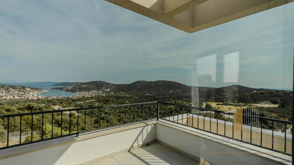 Luxury villa with panoramic sea view near Trogir!