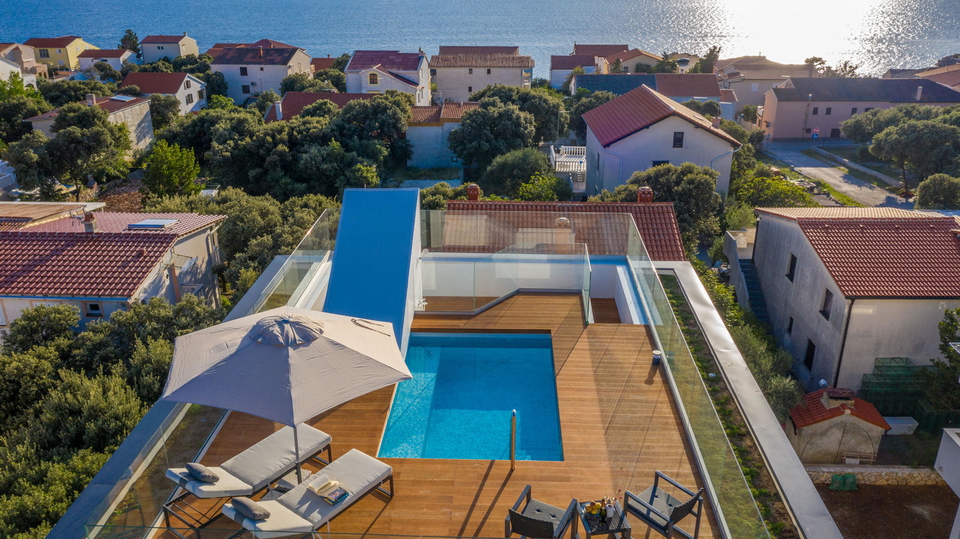 Luksuzni stan s privatnim bazenom i panoramskim pogledom na more &ndash; Mandre&comma; Pag