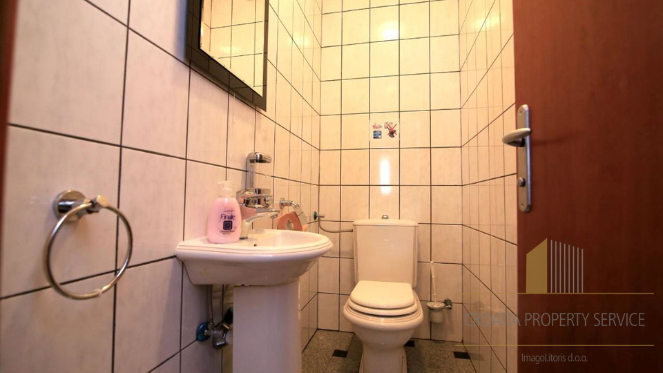 Beautiful apartment house first row to the sea – Sv. Filip i Jakov