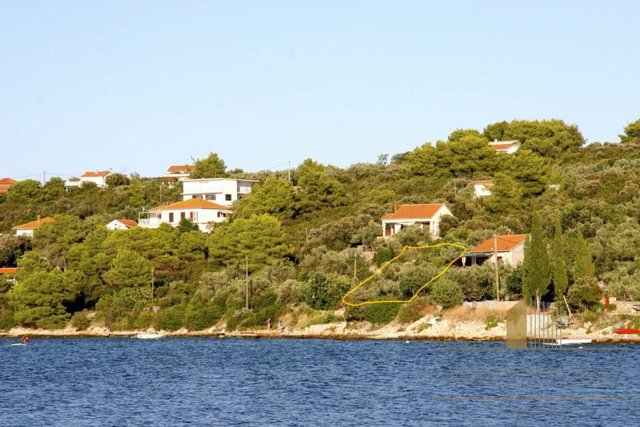 Island Šolta - first row to the sea