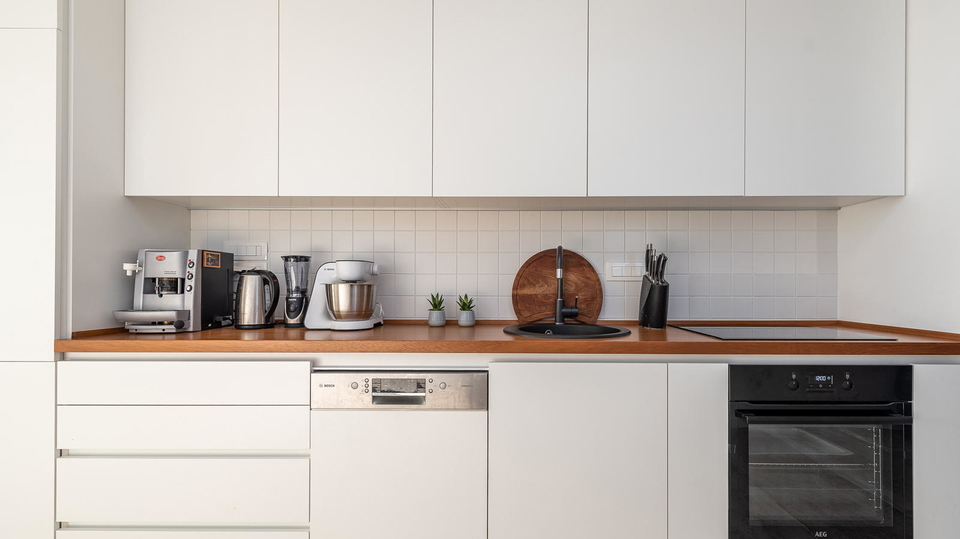 Luksuzni stan s privatnim bazenom i panoramskim pogledom na more &ndash; Mandre&comma; Pag