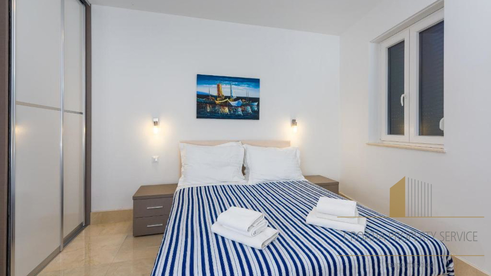 Elegantna mediteranska vila s pogledom na more – Milna, otok Brač!