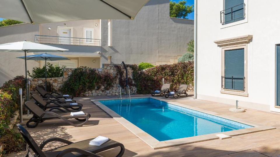 Elegantni stan u Milni na otoku Bra&ccaron;u&comma; samo 300 m od mora&excl;