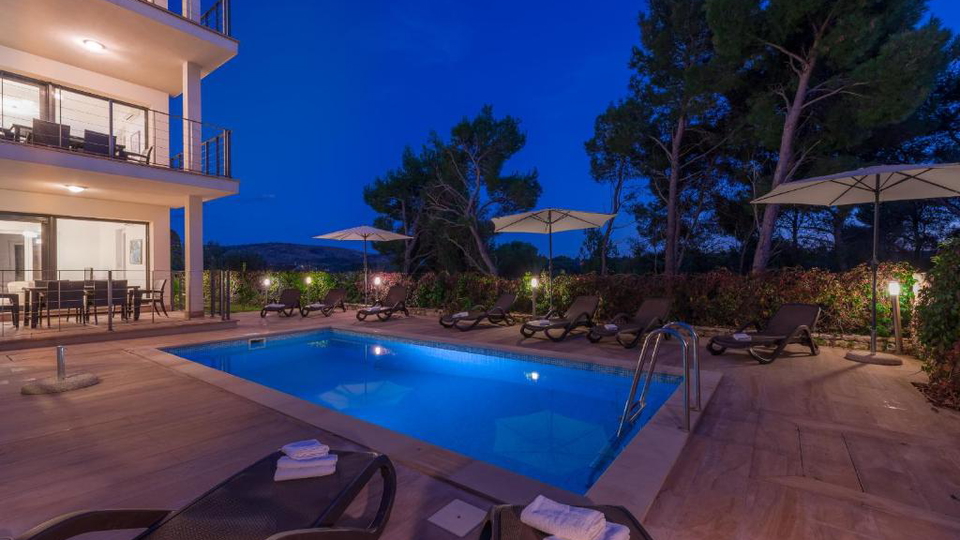 Elegantni stan u Milni na otoku Bra&ccaron;u&comma; samo 300 m od mora&excl;