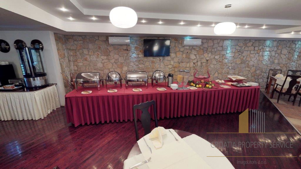 Hotel, 1500 m2, Prodaja, Pag