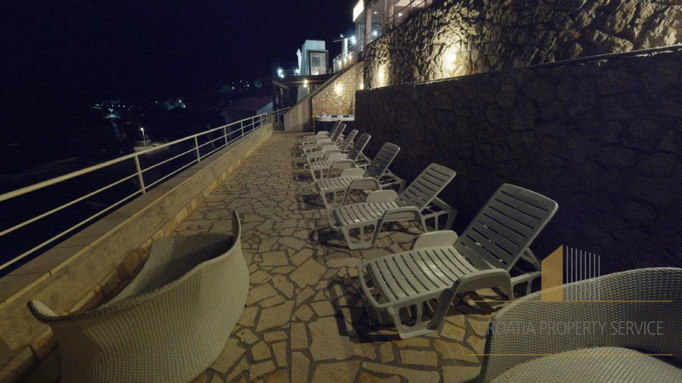 WATERFRONT HOTEL IN THE FIRST ROW TO THE SEA, ON PAG