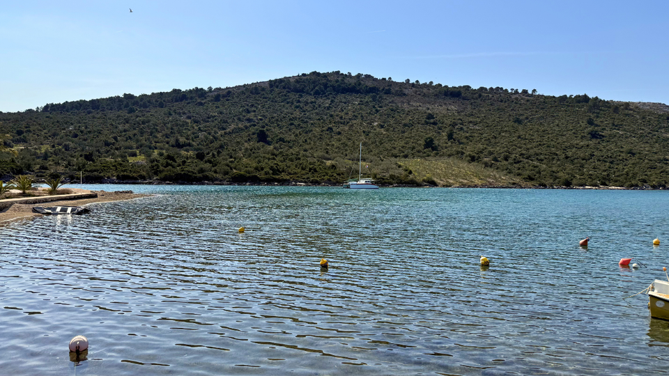 Moderna luksuzna vila v prvem vrsti ob morju &ndash; Rogoznica&excl;