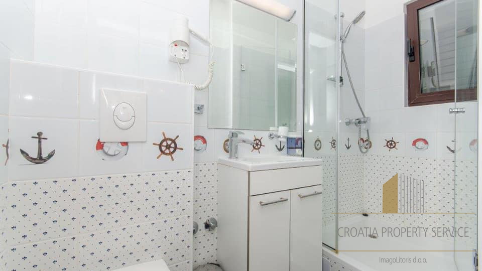 Hotel na čudoviti peščeni plaži - fantastična lokacija