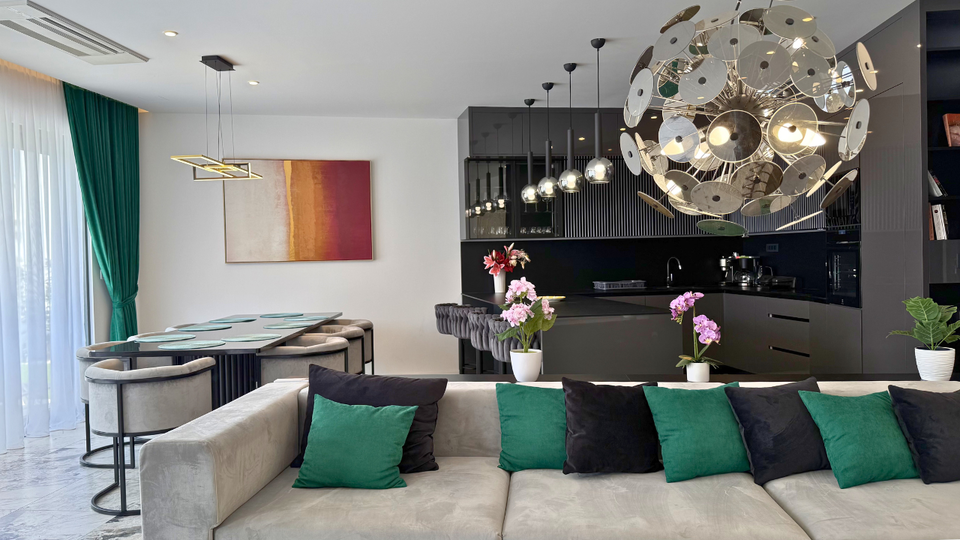 Moderna luksuzna vila v prvem vrsti ob morju &ndash; Rogoznica&excl;