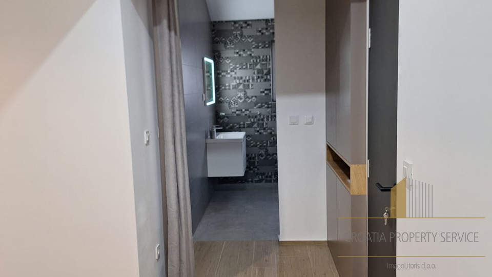 Luksuzna mediteranska vila s pogledom na more – Primošten!