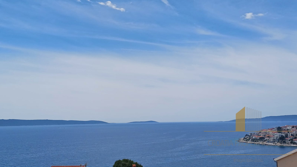 Appartamento trilocale di lusso con piscina e vista mare – Čiovo, a 250 m dal mare!