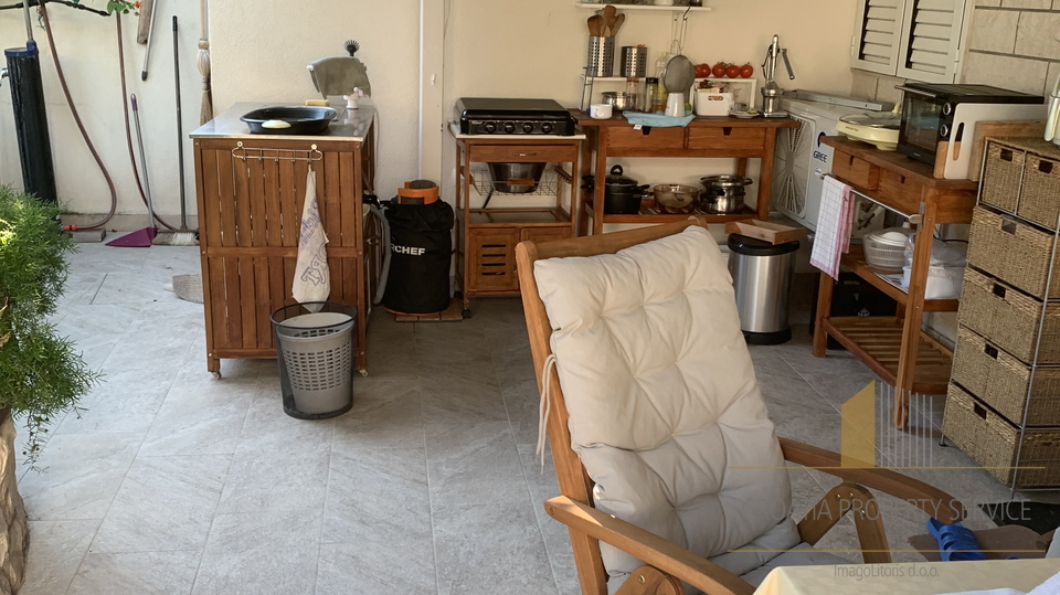 Insel Čiovo – Haus 30 m vom Meer mit Terrasse, Garten und Grill!