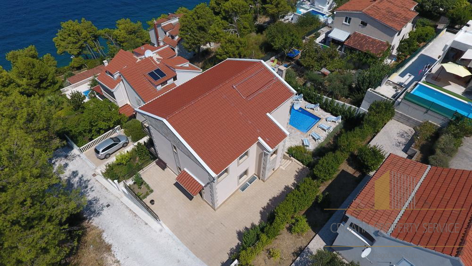 Wunderschöne Strandvilla im Saint-Jean-Cap-Ferrat-Stil mit Pool und privatem Yachthafen!