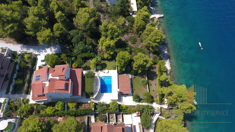 Wunderschöne Strandvilla im Saint-Jean-Cap-Ferrat-Stil mit Pool und privatem Yachthafen!