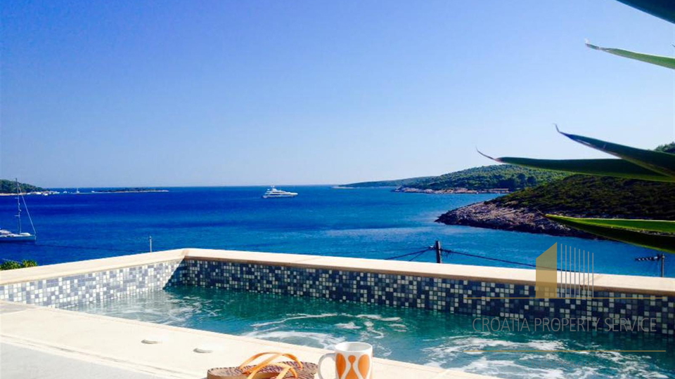 Vis island - a one-of-a-kind villa with a pool 20 m from the sea in a stunning setting