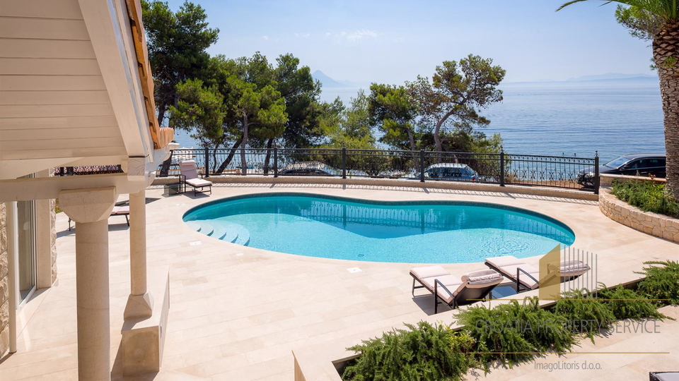 Luxusvilla in erster Meereslinie, Insel Brač!