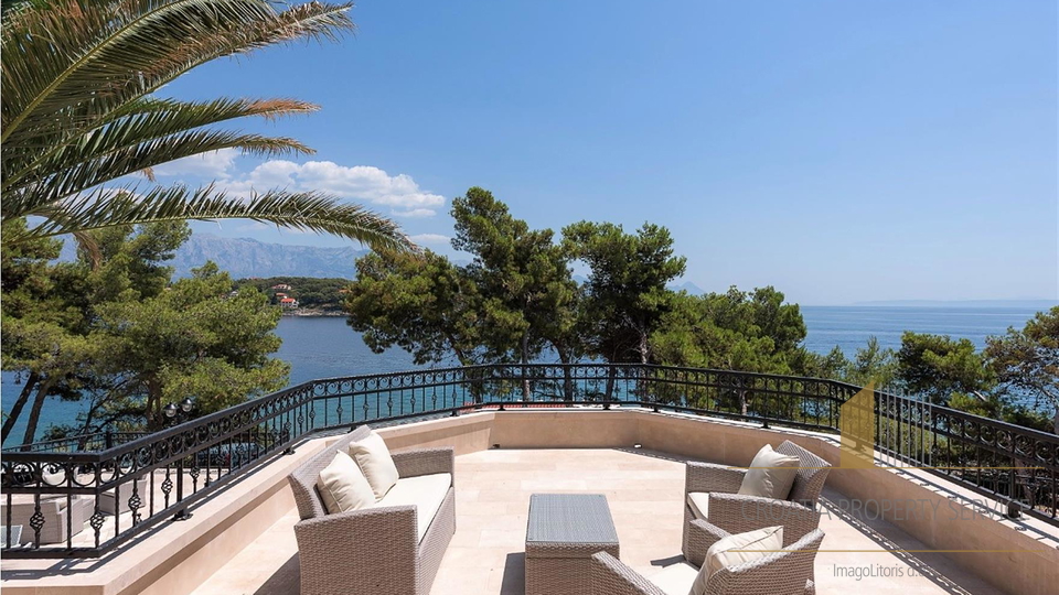 Luxusvilla in erster Meereslinie, Insel Brač!