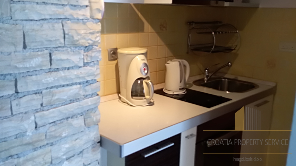 Prodaje se stan u Podstrani s pogledom na more; 94m2!