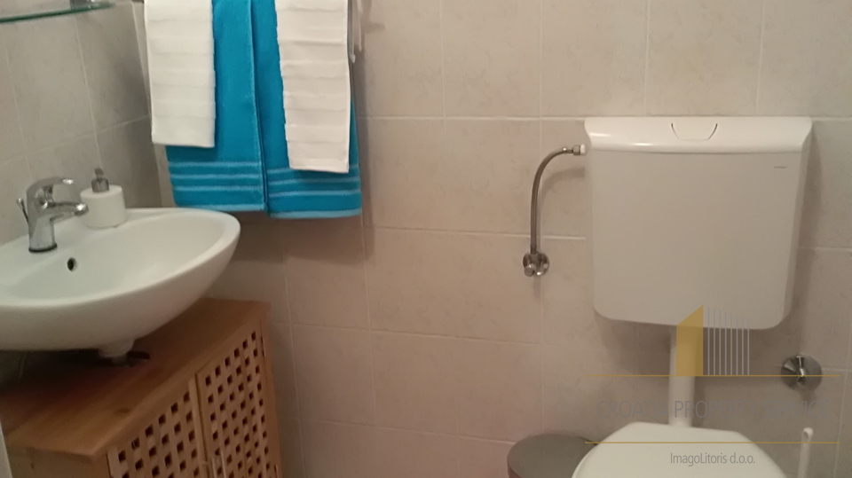 Prodaje se stan u Podstrani s pogledom na more; 94m2!
