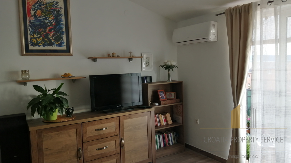 Prodaje se stan u Podstrani s pogledom na more; 94m2!