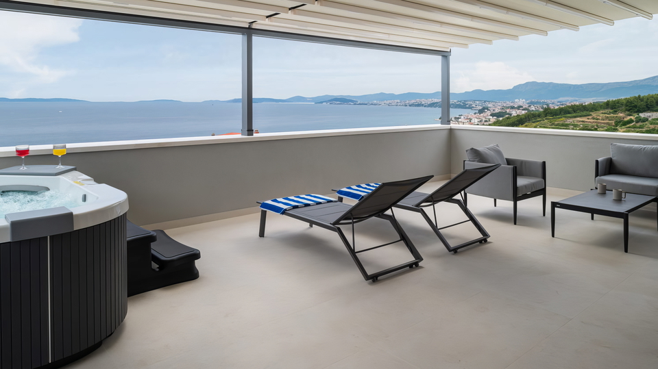 Luxury villa with panoramic sea views near Split&excl;