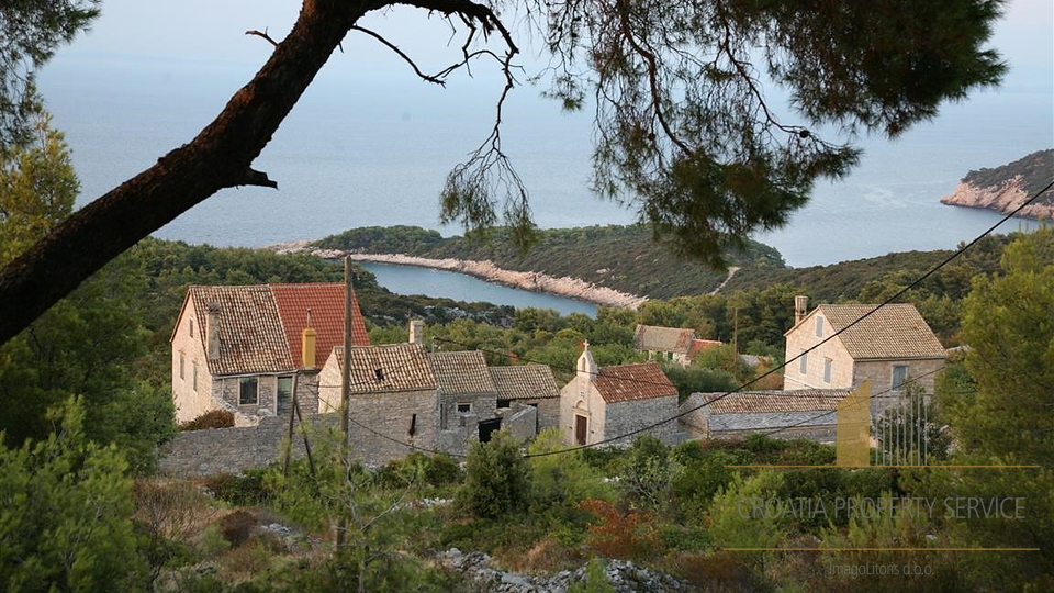 The island of Vis - luxury villa with pool and beautiful sea views!