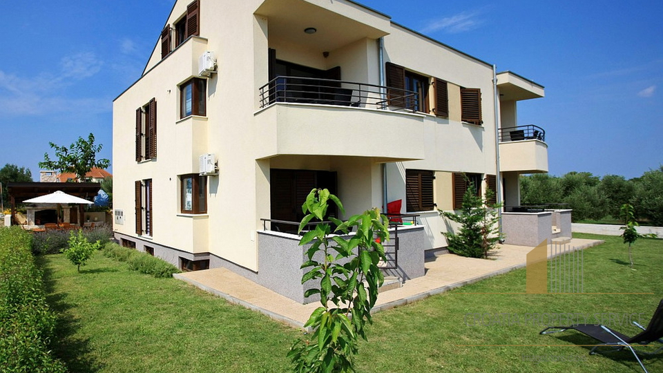 Casa, 530 m2, Vendita, Bibinje