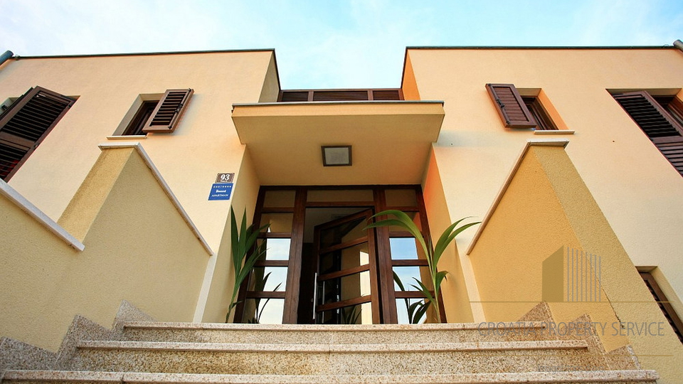 Villa with 5 apartments near Zadar , beautiful Seaview, second row to amazing beach!