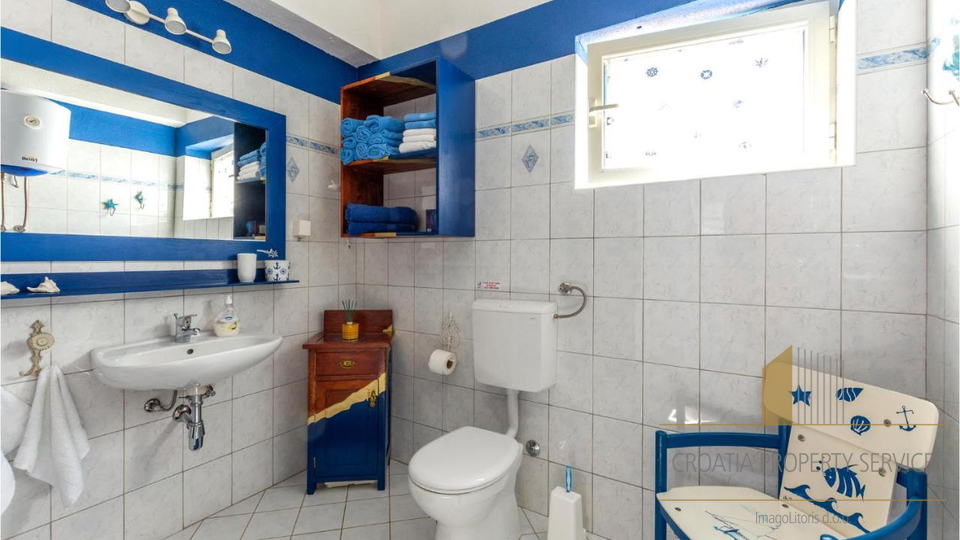 Atraktivna mediteranska vila prvi red uz more na otoku Braču!