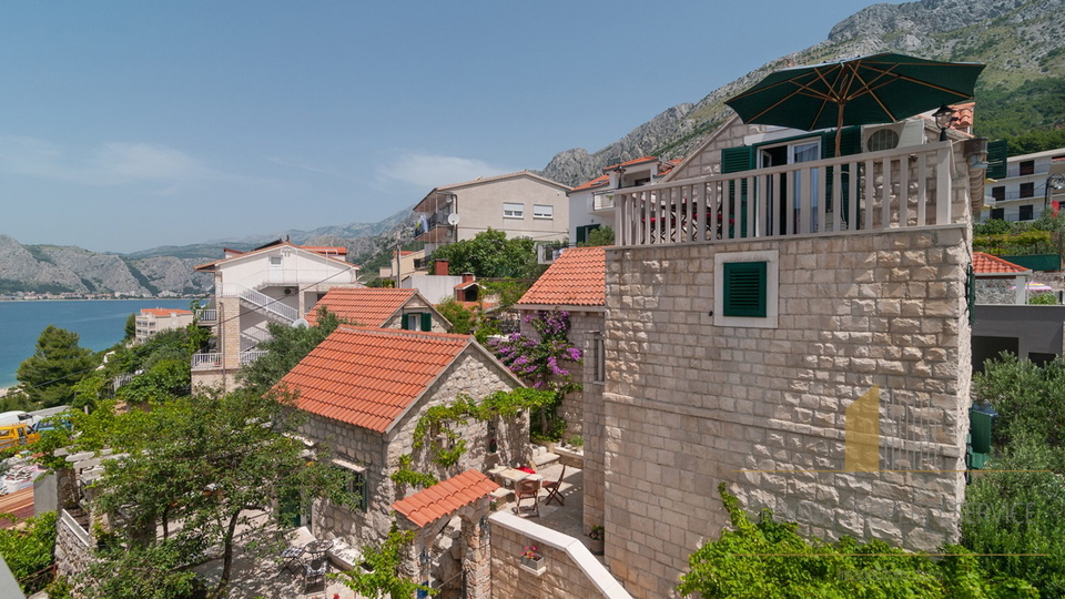 Charming stone house with sea view near Omis!