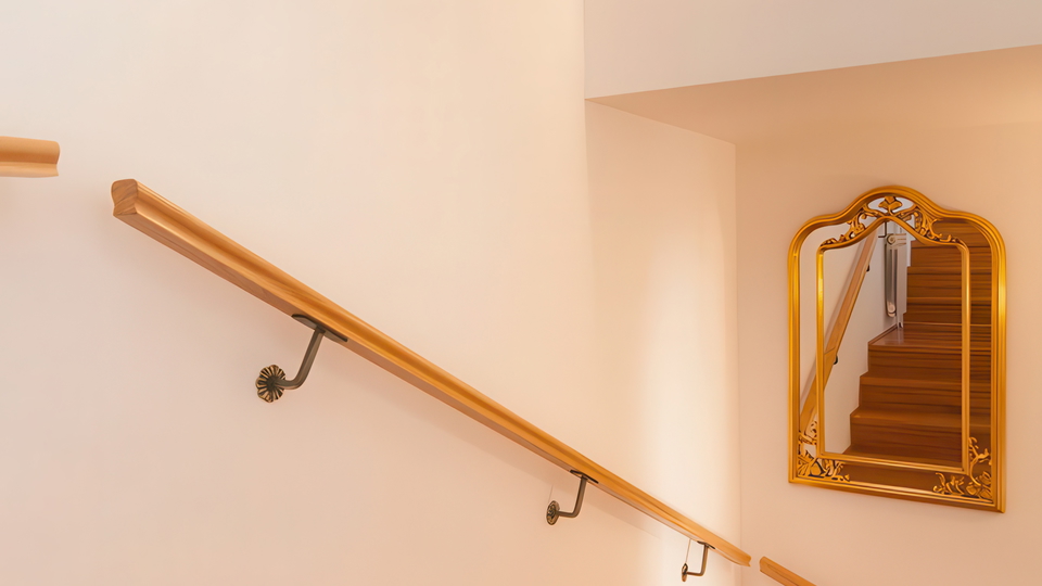 &Scaron;armantna kamena ku&cacute;a s pogledom na more u blizini Omi&scaron;a&excl;