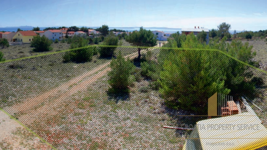 Building plot of 1,880 m2 with sea view on the island of Vir