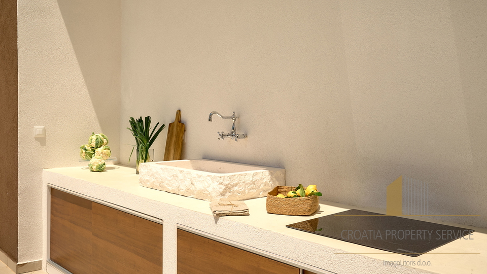 Exklusive moderne Villa mit Panoramablick auf das Meer – Primošten!