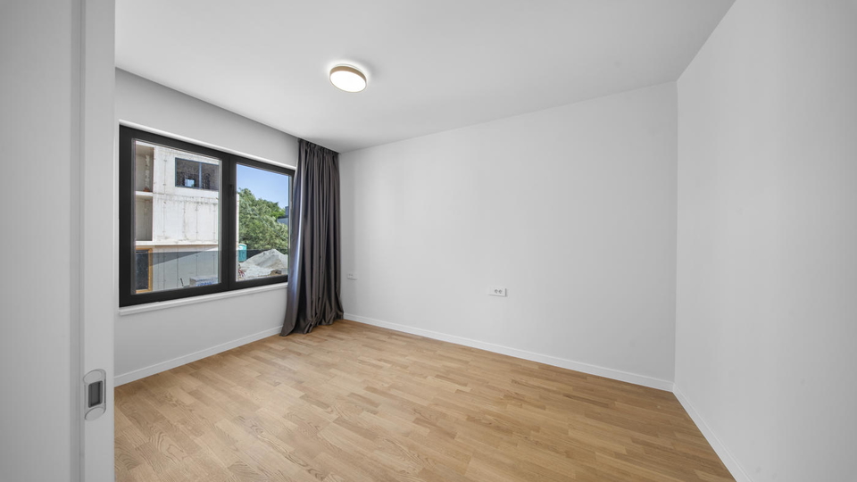 Luxuri&ouml;se Zweizimmerwohnung in erster Reihe zum Strand &ndash; Privlaka&excl;