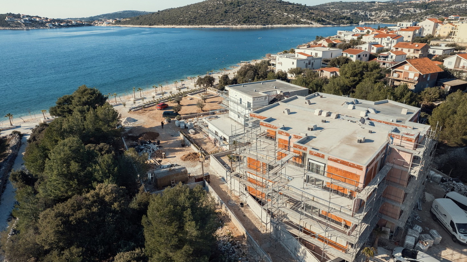 Luxury two-bedroom apartment in a new building&comma; first row by the sea - Sevid&excl;