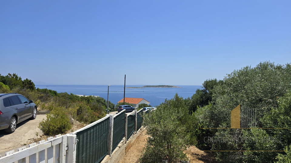 Hiša s prekrasnim pogledom na morje na izvrstni lokaciji – Milna, Vis